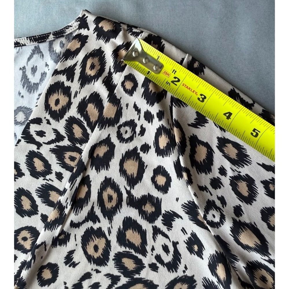 Dana Buchman Top Women Large Multicolor Leopard Print Short Sleeve VNeck Stretch - Picture 4 of 15